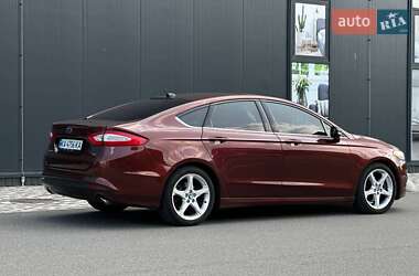 Седан Ford Fusion 2015 в 