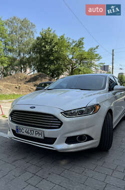 Седан Ford Fusion 2013 в 