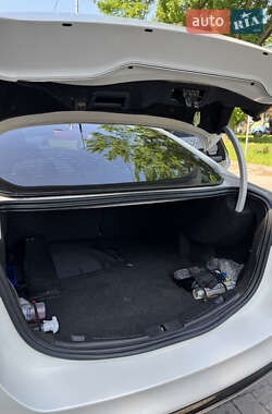 Седан Ford Fusion 2013 в 