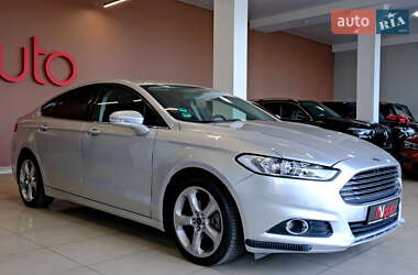 Седан Ford Fusion 2016 в 