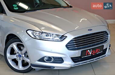 Седан Ford Fusion 2016 в 