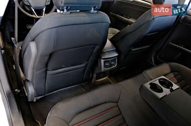 Седан Ford Fusion 2016 в 
