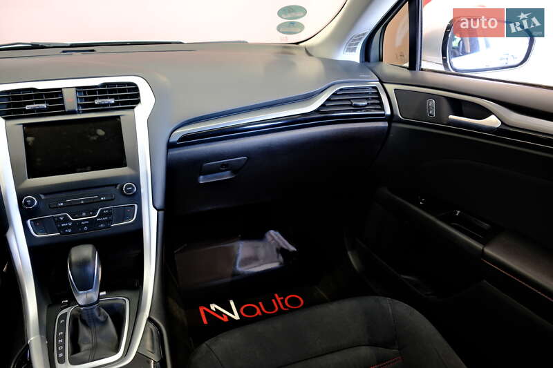 Седан Ford Fusion 2016 в Одессе