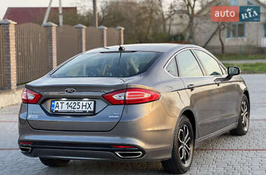 Седан Ford Fusion 2014 в 
