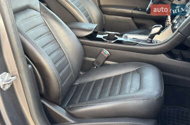 Седан Ford Fusion 2014 в 
