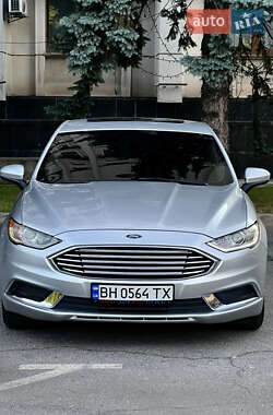 Седан Ford Fusion 2017 в 