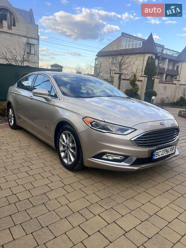 Седан Ford Fusion 2016 в Львові