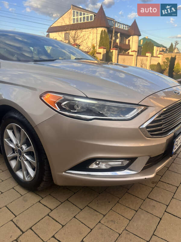 Седан Ford Fusion 2016 в Львові