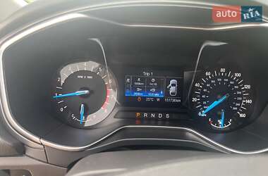 Седан Ford Fusion 2015 в 