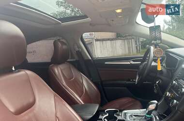 Седан Ford Fusion 2015 в 
