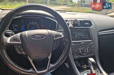 Седан Ford Fusion 2014 в 