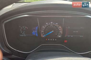 Седан Ford Fusion 2014 в 