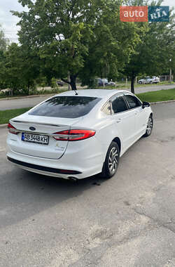 Седан Ford Fusion 2017 в 