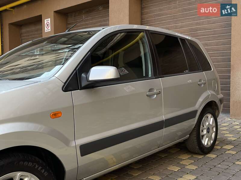 Хэтчбек Ford Fusion 2008 в Виннице