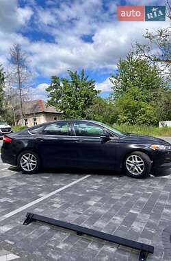 Седан Ford Fusion 2013 в 