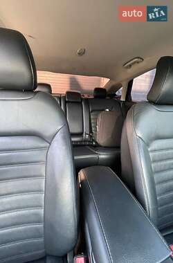 Седан Ford Fusion 2016 в 