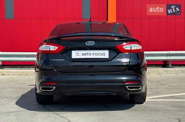 Седан Ford Fusion 2016 в 