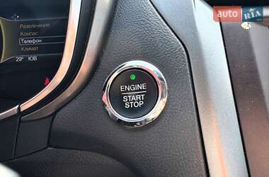 Седан Ford Fusion 2016 в 