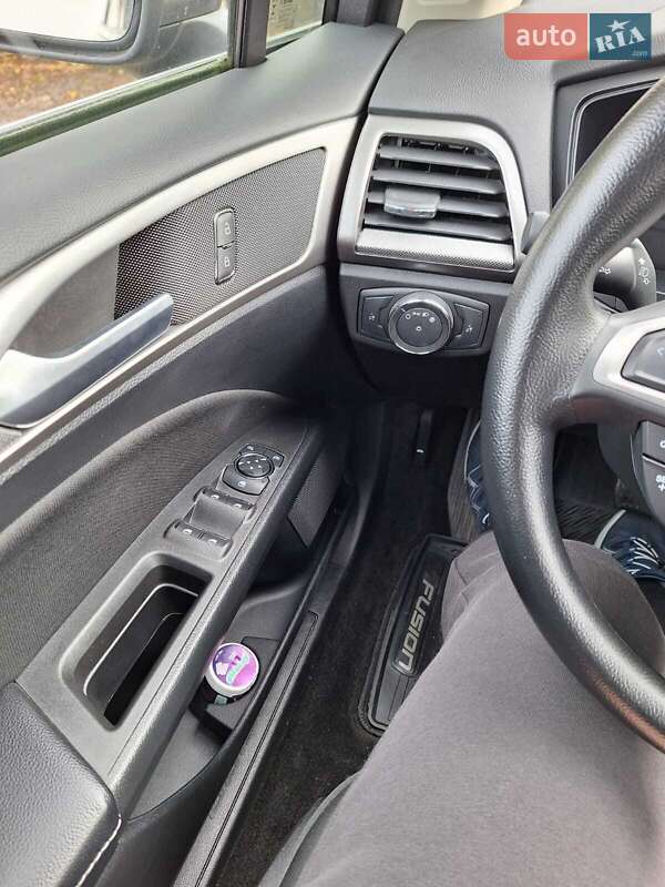 Седан Ford Fusion 2018 в Киеве