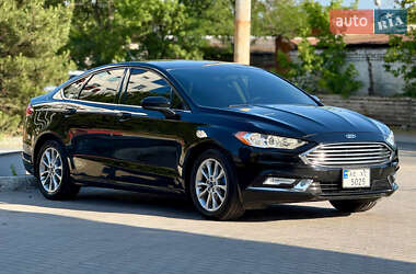 Седан Ford Fusion 2017 в 