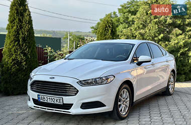 Седан Ford Fusion 2016 в 