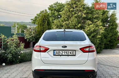 Седан Ford Fusion 2016 в 