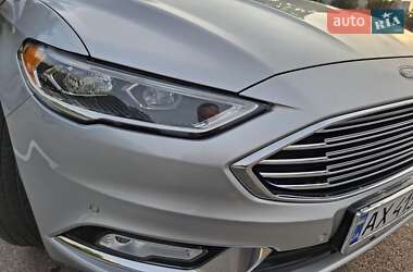 Седан Ford Fusion 2016 в 