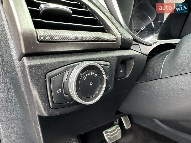 Седан Ford Fusion 2016 в Києві