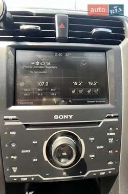 Седан Ford Fusion 2013 в 