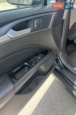 Седан Ford Fusion 2013 в Києві