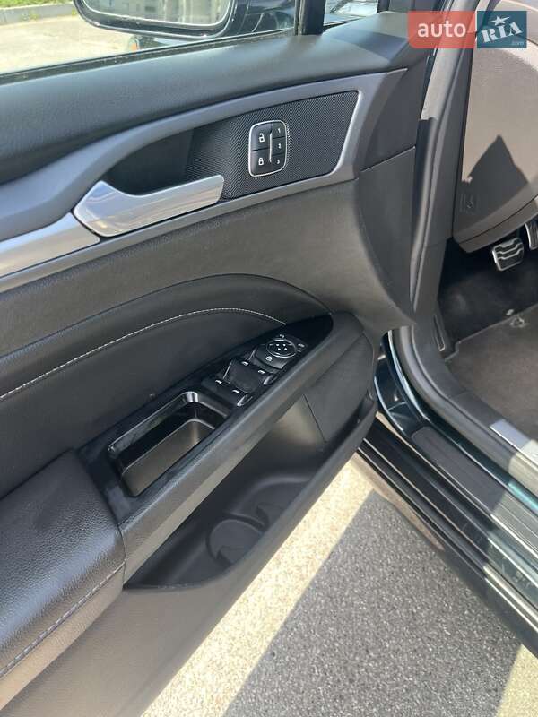 Седан Ford Fusion 2013 в Киеве фото 19 Седан Ford Fusion 2013 в Киеве