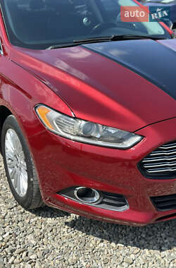 Седан Ford Fusion 2016 в 