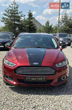 Седан Ford Fusion 2016 в 