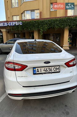 Седан Ford Fusion 2014 в 