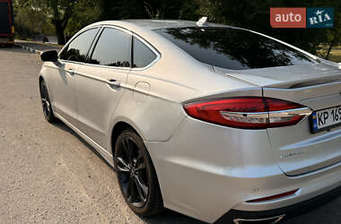 Седан Ford Fusion 2019 в 