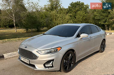Седан Ford Fusion 2019 в 