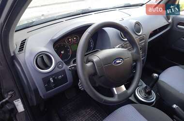 Хэтчбек Ford Fusion 2010 в 