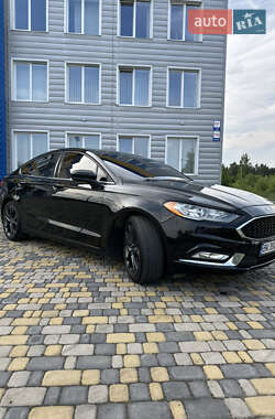 Седан Ford Fusion 2018 в 