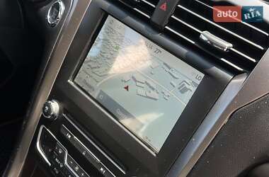 Седан Ford Fusion 2017 в 