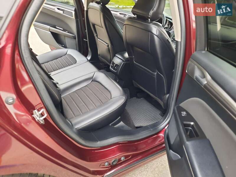 Седан Ford Fusion 2016 в Харькове