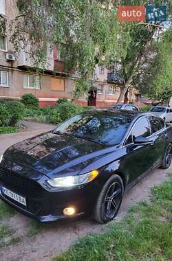 Седан Ford Fusion 2015 в 