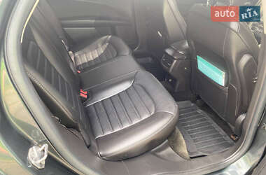 Седан Ford Fusion 2015 в 