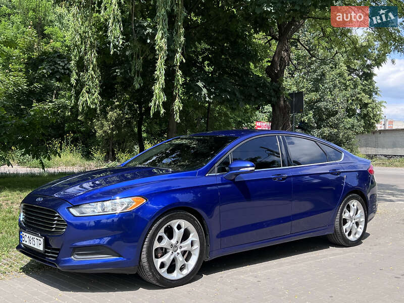 Седан Ford Fusion 2015 в Львове