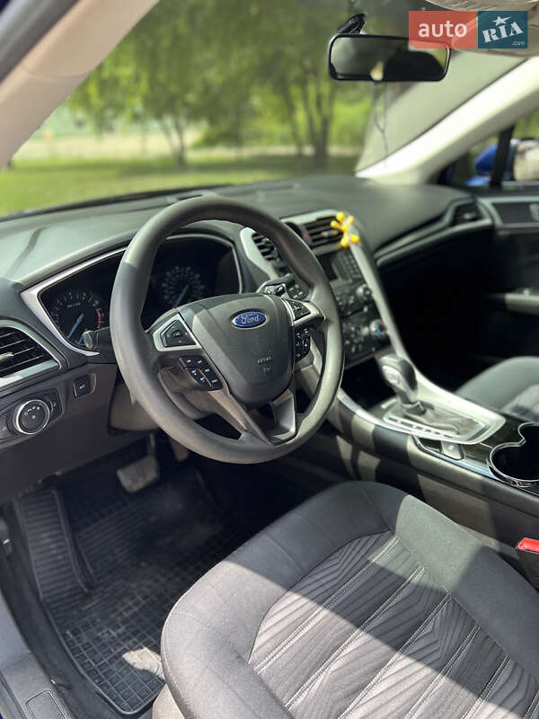 Седан Ford Fusion 2015 в Львове