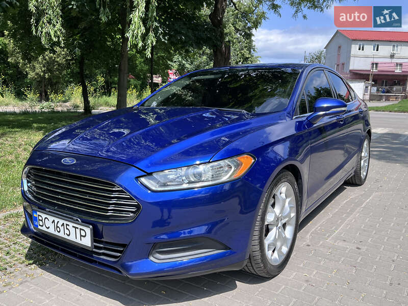 Седан Ford Fusion 2015 в Львове