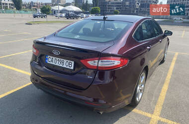 Седан Ford Fusion 2013 в 