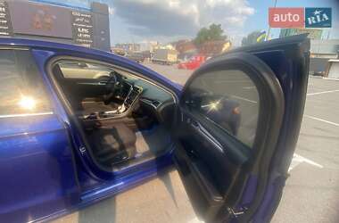 Седан Ford Fusion 2014 в 