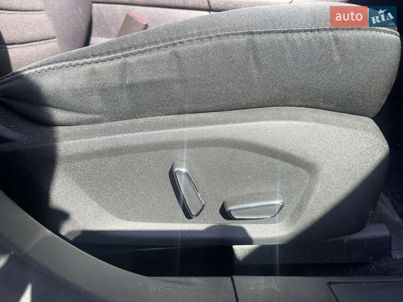 Седан Ford Fusion 2014 в Одесі