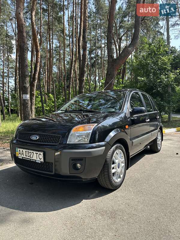 Хэтчбек Ford Fusion 2007 в Киеве