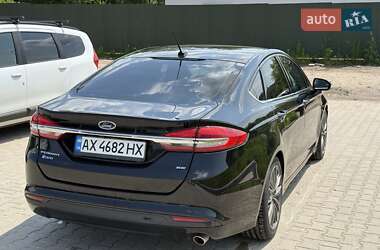 Седан Ford Fusion 2017 в 